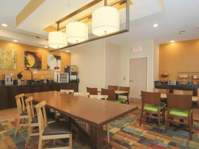 Baymont By Wyndham Tulsa Hotel Kültér fotó