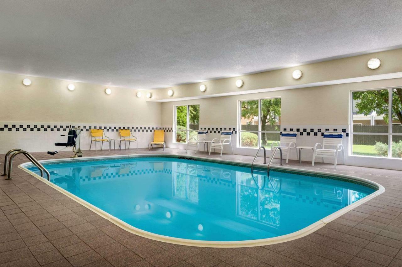 Baymont By Wyndham Tulsa Hotel Kültér fotó